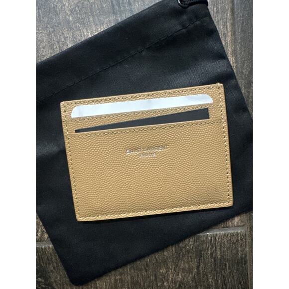 SAINT LAURENT
Logo-print leather card holder - Picture 2 of 3